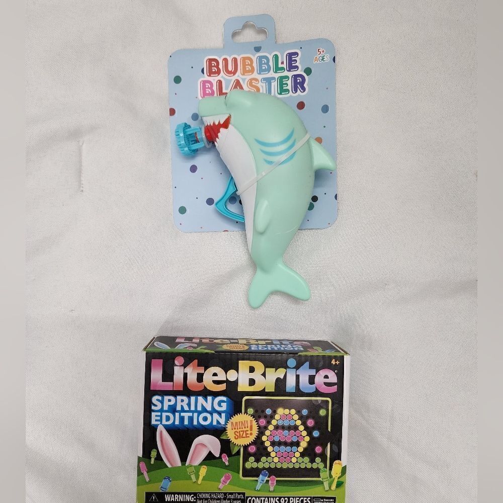 Lot of two kid's spring summer shark bubble gun and Light Brite mini mosaic set